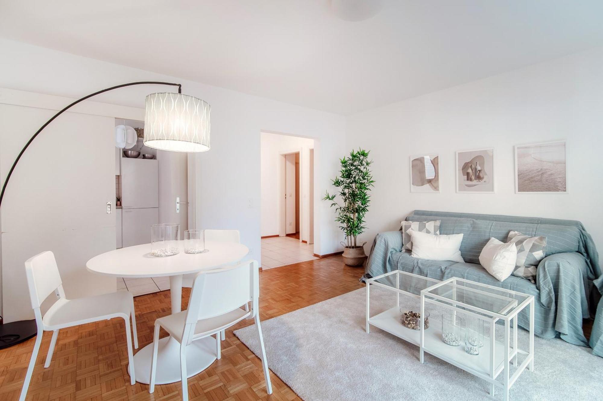 Pink Flat By Quokka 360 - Close To The Italian Border *