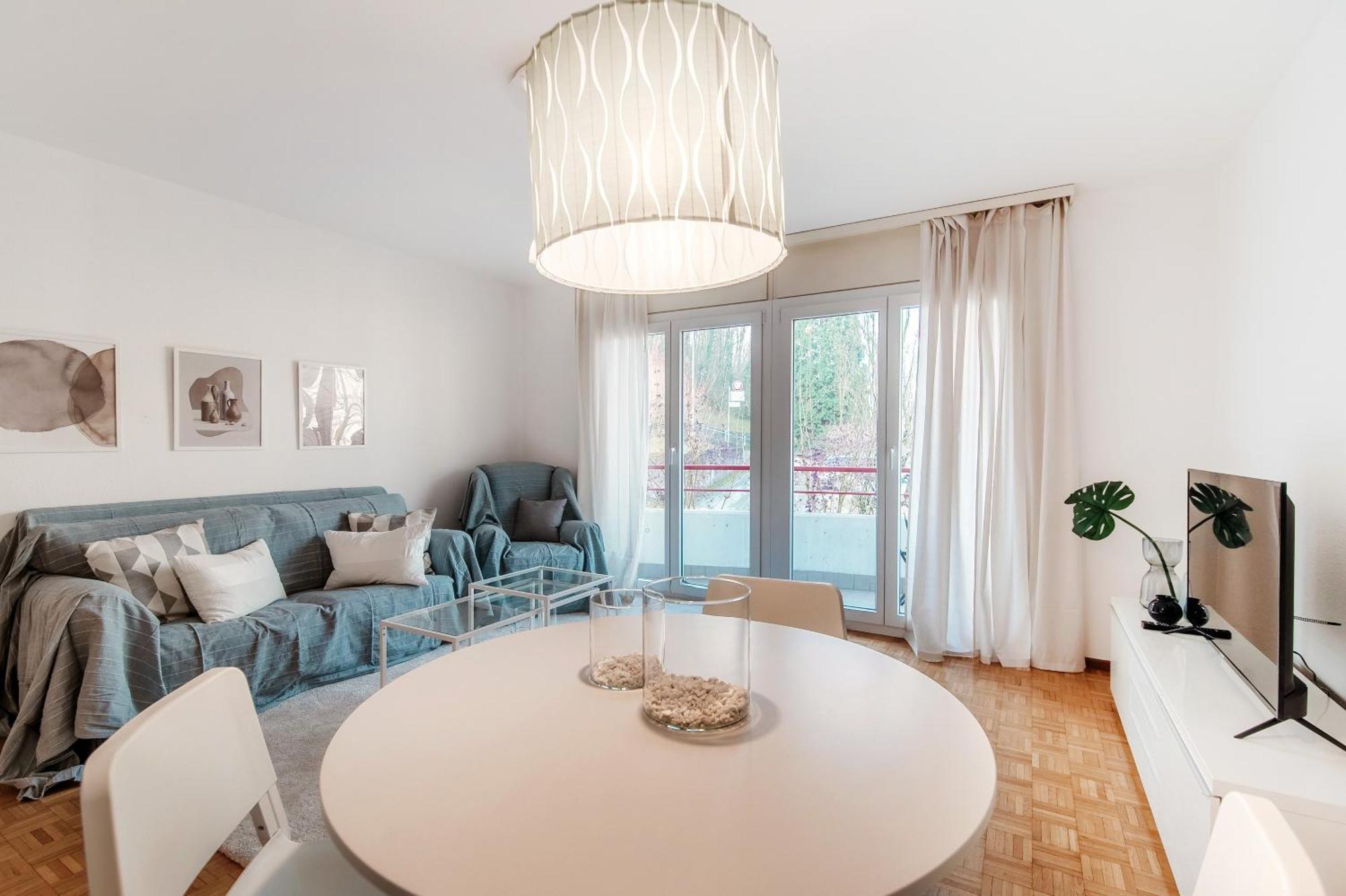 Apartment Pink Flat By Quokka 360 - Close To The Italian Border