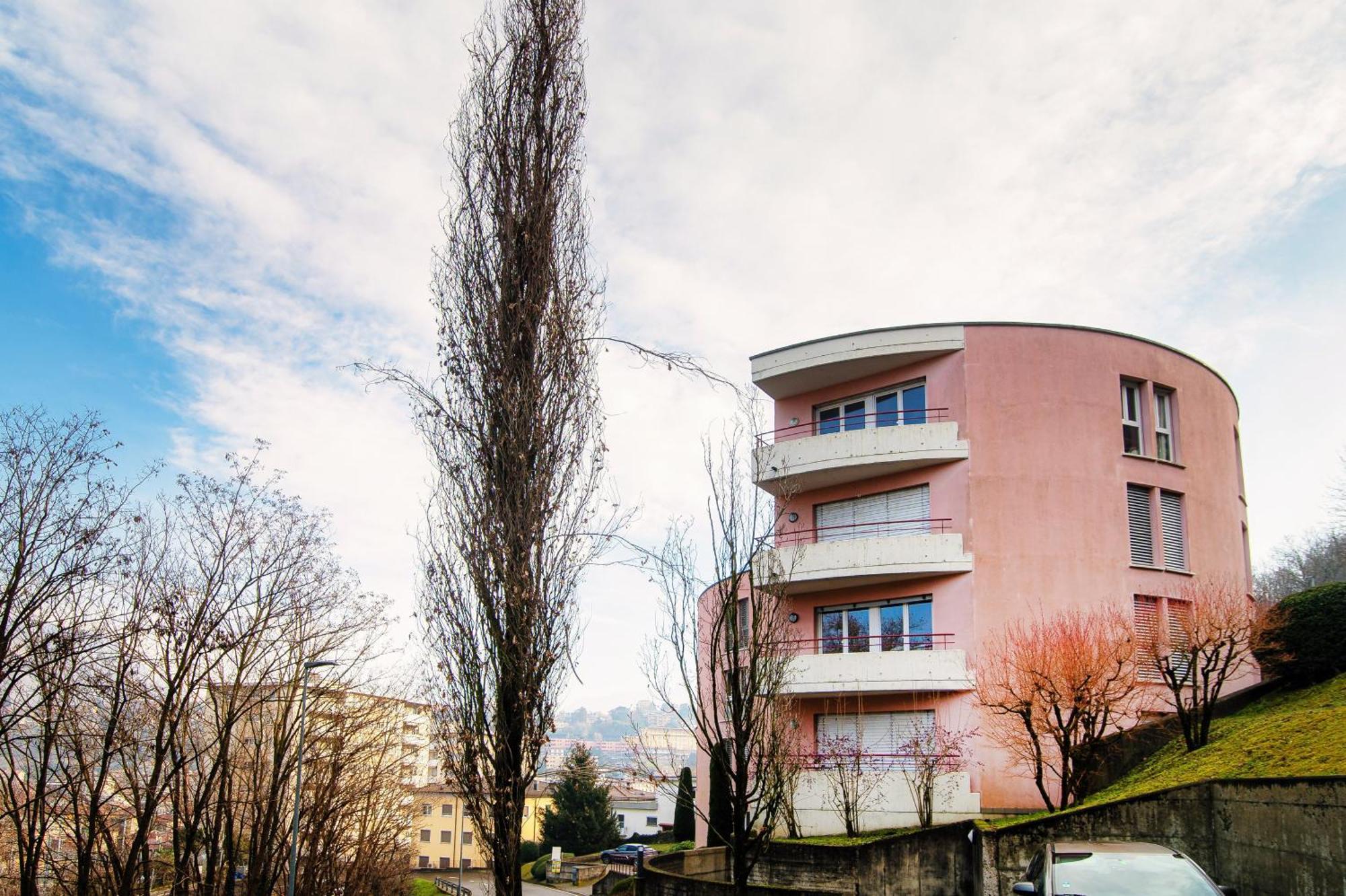 Pink Flat By Quokka 360 - Close To The Italian Border Apartment *
